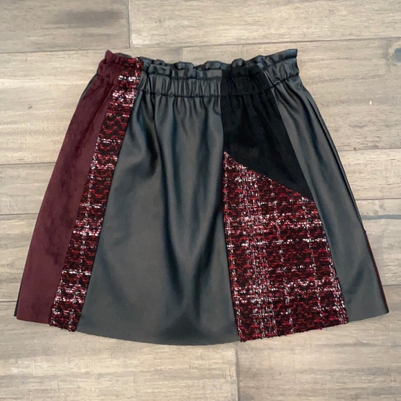 Zara Dresses & Skirts - Zara Basic Womens Faux‎ Leather Skirt Womens Size Small